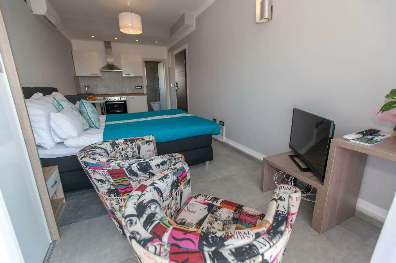 Anikol Apartments Selce