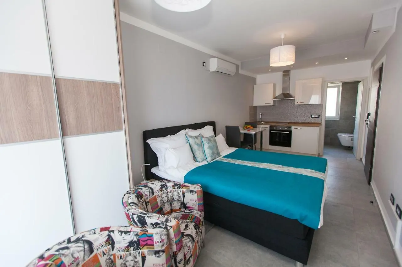 Anikol Apartments Selce